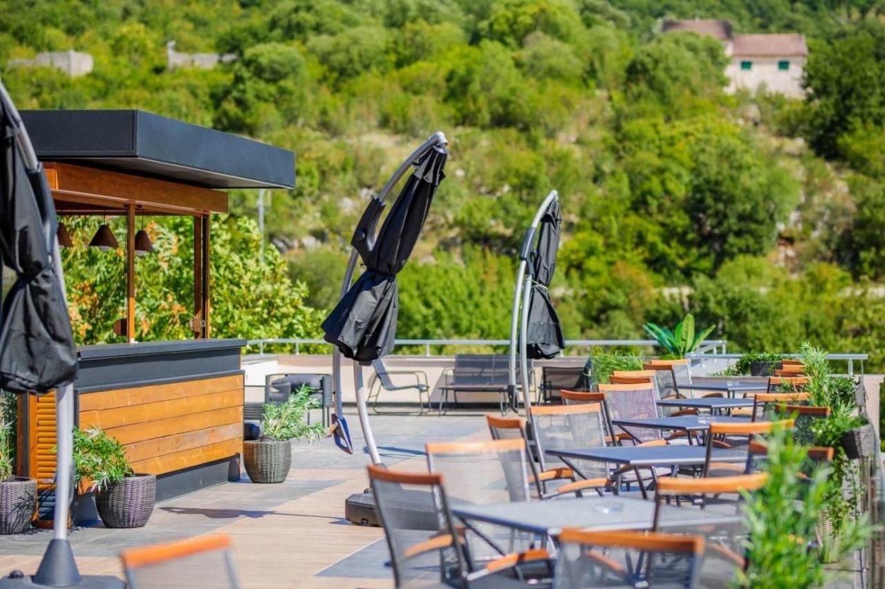 Отель Hotel RIO VERDE Подгорица-15